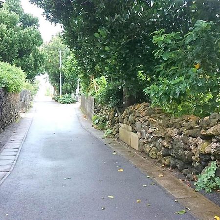 石垣島 一棟貸切りのお宿 ちゅら赤瓦 Ishigaki  Exterior photo