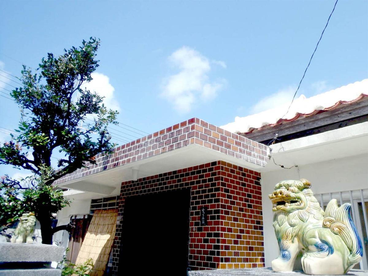 石垣島 一棟貸切りのお宿 ちゅら赤瓦 Ishigaki  Exterior photo