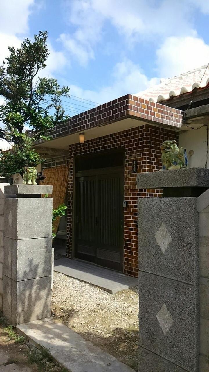 石垣島 一棟貸切りのお宿 ちゅら赤瓦 Ishigaki  Exterior photo